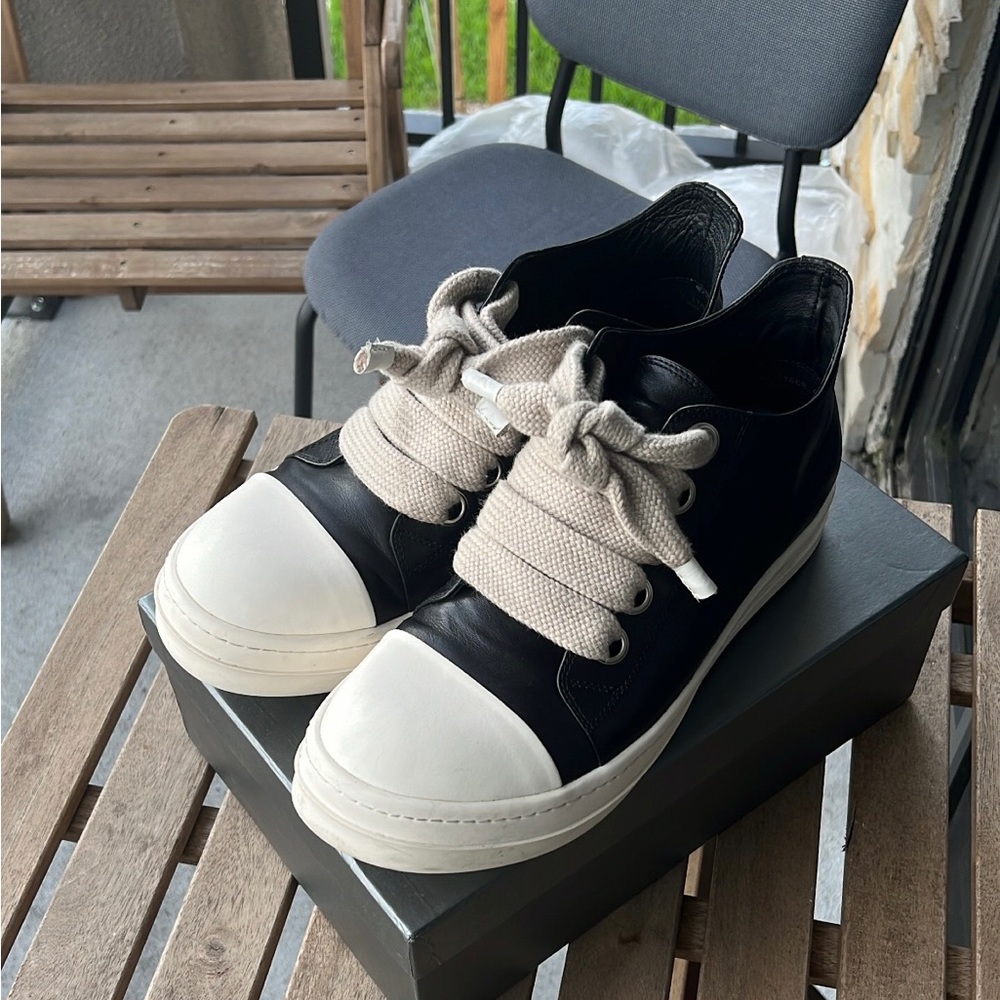 Low Rick Owens with Jumbo Laces